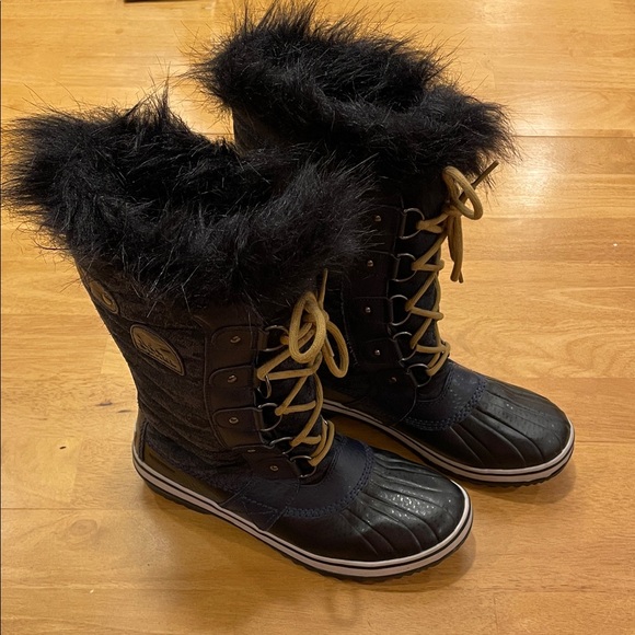 Sorel Navy Blue Black Faux Fur Lace Up Winter Boots Tan Laces Size 8 Waterproof - Picture 5 of 16